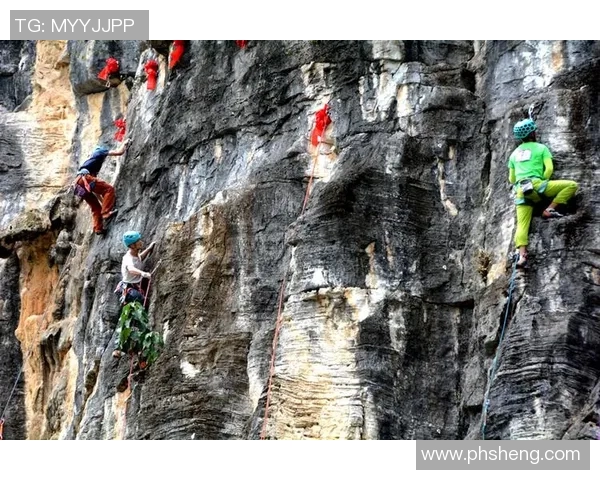 重庆攀岩队的阵地战揭秘：探索攀岩深度与团队精神的结合之道